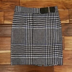 Michael Kors houndstooth pencil skirt